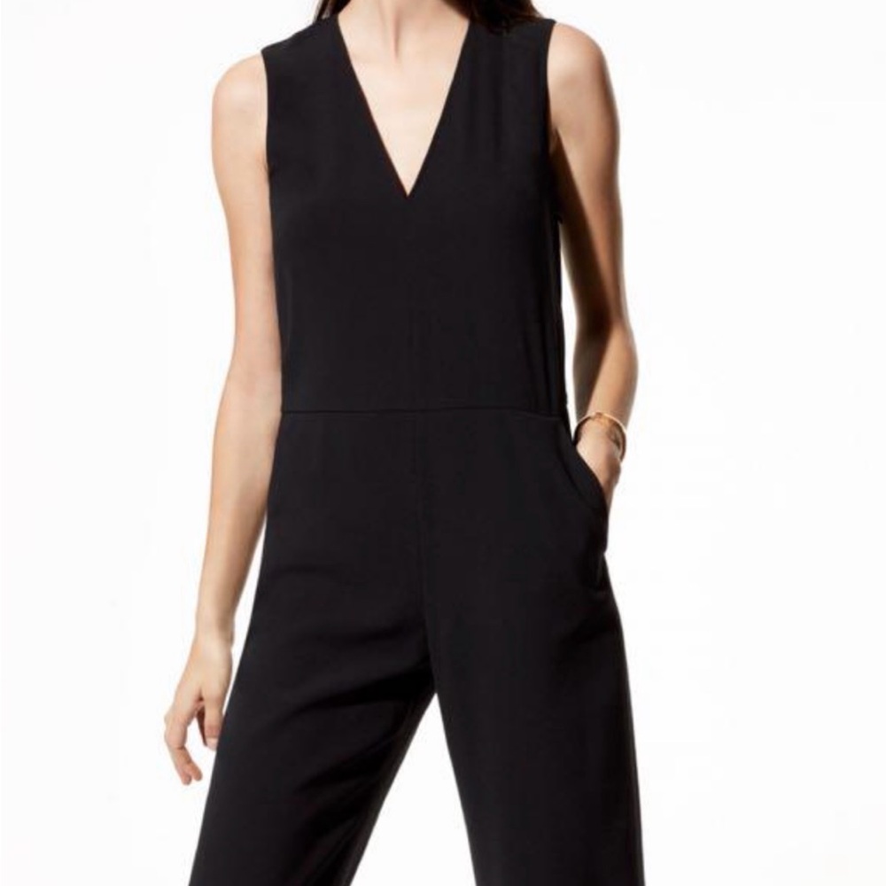 Elegant Black Sleeveless Jumpsuit